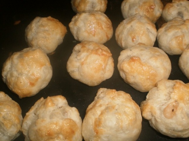 Lístkové guľky plnené marcipánom - obrázok 5