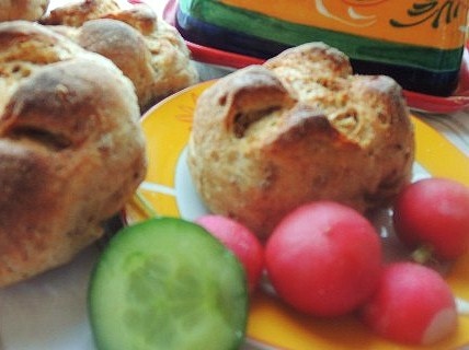 Chlebové žemle so škvarkami - obrázok 6