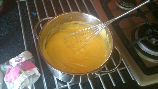 Tvarohovo-mandarínková poťahovaná torta (fotorecept) - obrázok 6