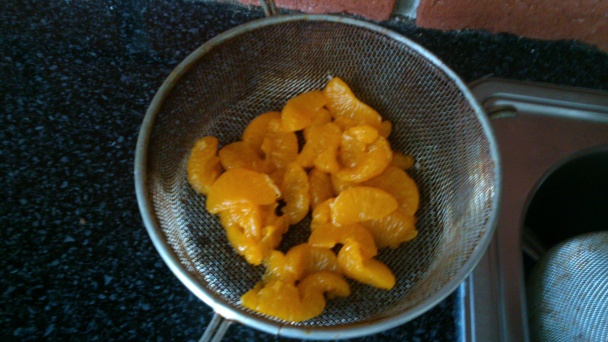 Tvarohovo-mandarínková poťahovaná torta (fotorecept) - obrázok 21