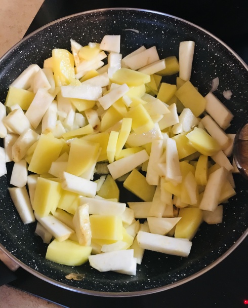Veľmi chutná fazuľová polievka so zelerom (fotorecept) - obrázok 1