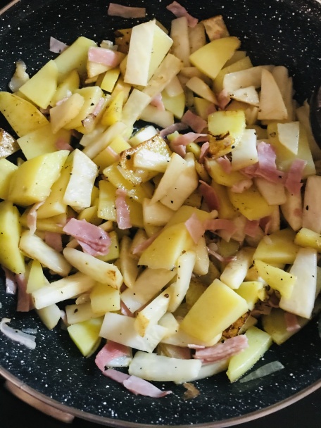 Veľmi chutná fazuľová polievka so zelerom (fotorecept) - obrázok 2