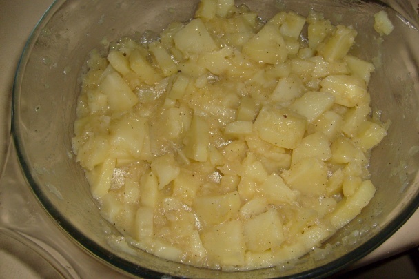 Mäsové guľky s uhorkovo-zemiakovým šalátom - obrázok 3