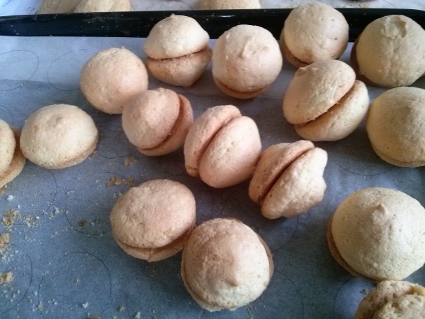 Snehové gule plnené orechovou plnkou (fotorecept) - obrázok 5