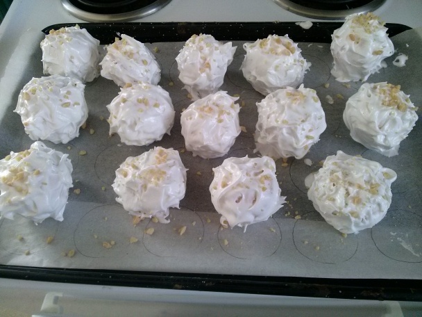 Snehové gule plnené orechovou plnkou (fotorecept) - obrázok 6