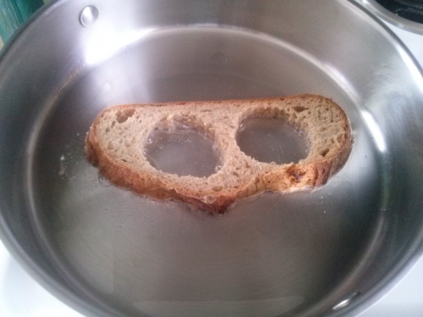 Vajíčka v kváskovom chlebe  - obrázok 2