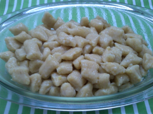 Domáce gnocchi s bešamelom, bryndzou a restovanými šampiňónmi - obrázok 1