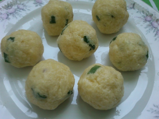 Zemiakovo-bryndzové krokety na bryndzovom bešameli - obrázok 6