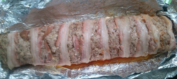 Roláda z mletého mäsa plnená klobásou - cholesterová bomba (fotorecept) - obrázok 10