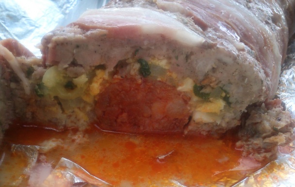 Roláda z mletého mäsa plnená klobásou - cholesterová bomba (fotorecept) - obrázok 11