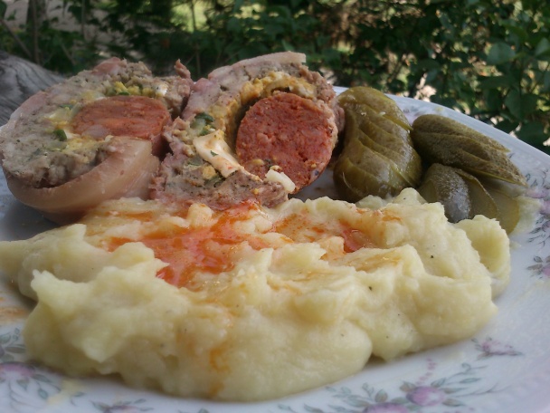Roláda z mletého mäsa plnená klobásou - cholesterová bomba (fotorecept) - obrázok 12