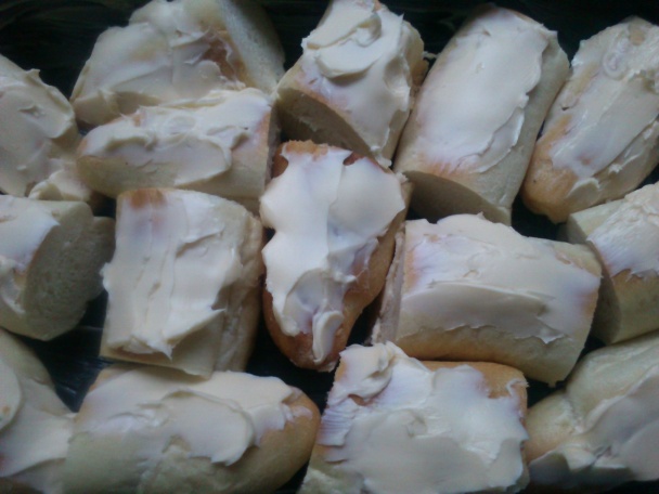 Expresná pudingová žemľovka s čerešňovou omáčkou (fotorecept) - obrázok 1