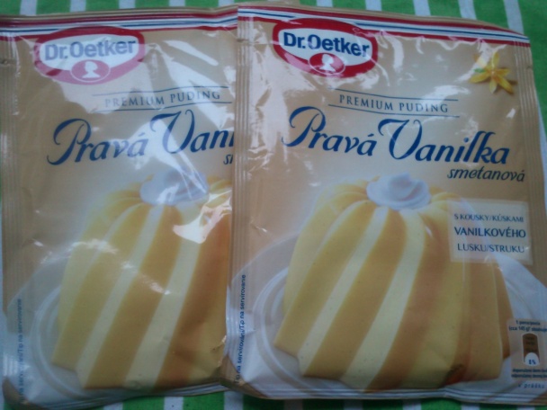 Expresná pudingová žemľovka s čerešňovou omáčkou (fotorecept) - obrázok 2