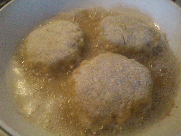 Tradičné smotanovo-kôprové zemiaky vs. netradičný mletý rezeň (fotorecept) - obrázok 5