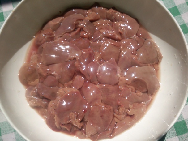 Kuracie pečienky s cuketovo-marhuľovou omáčkou (fotorecept) - obrázok 1