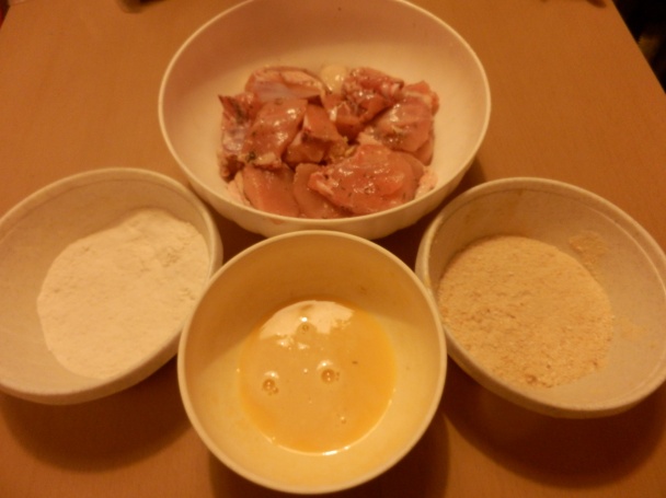 Vyprážané kura s mrkvovým šalátom (fotorecept) - obrázok 1