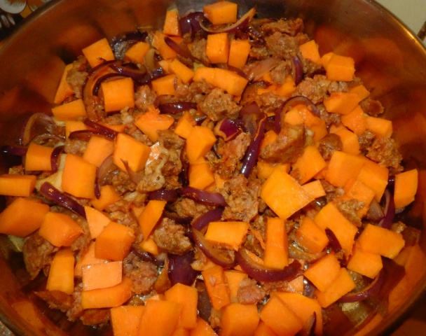 Penne s tekvicou a klobásovým mäsom (fotorecept) - obrázok 6