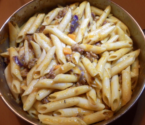 Penne s tekvicou a klobásovým mäsom (fotorecept) - obrázok 8