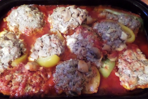 Dusené plnené paprikové polovičky v omáčke - obrázok 6