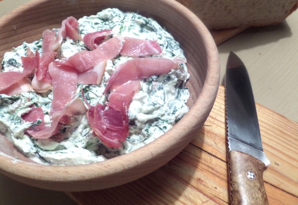 Slaninkovo-tvarohová nátierka s medvedím cesnakom (fotorecept) - obrázok 7