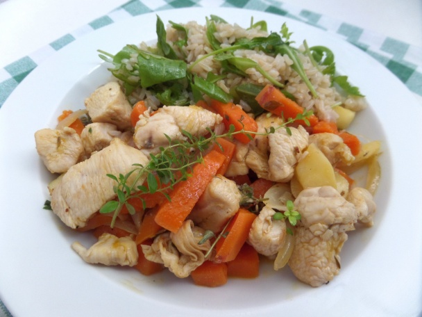 Kuracie prsia s batátom, jablkom na bielom víne a materinej dúške (fotorecept) - obrázok 4