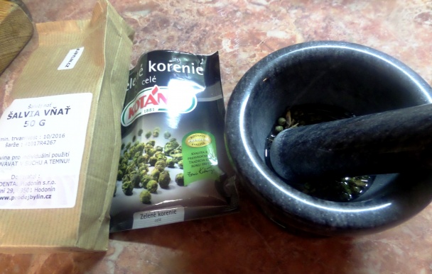 Medailónky z panenky so zeleným korením a šalviou (fotorecept) - obrázok 3