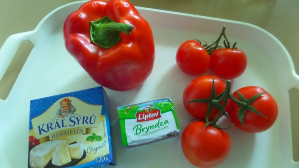 Paradajky plnené bryndzou a pečenou paprikou (fotorecept) - obrázok 1