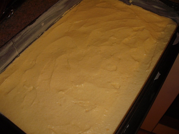 Broskyňovo-marcipánový koláč - obrázok 5