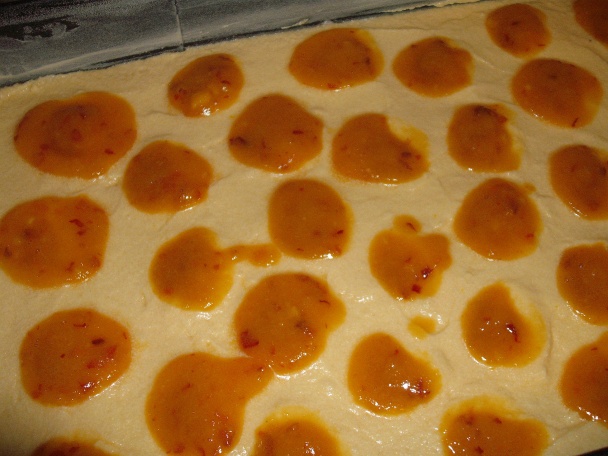 Broskyňovo-marcipánový koláč - obrázok 6