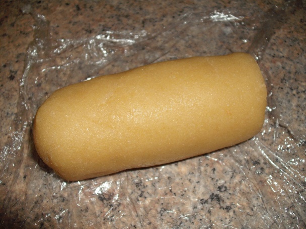 Broskyňovo-marcipánový koláč - obrázok 10