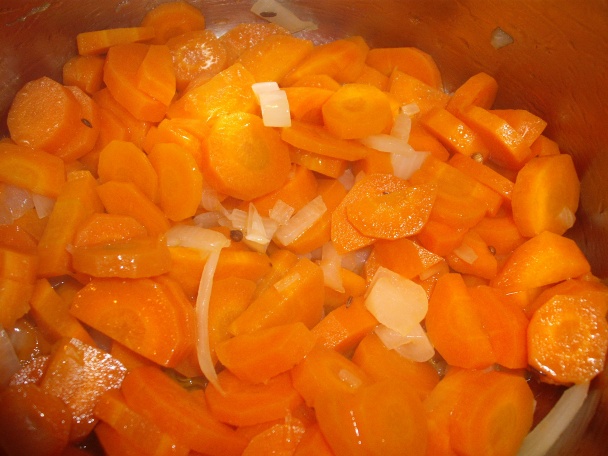 Mrkvová krémová polievka so zelenou paprikou (fotorecept) - obrázok 1