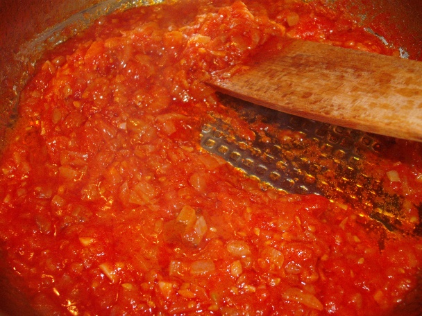 Filety zo sumca s rajčinovou omáčkou a smotanovo-kôprovými haluškami - obrázok 6