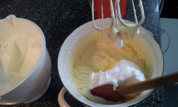 Linecký koláč so smotanovou plnkou (fotorecept) - obrázok 7