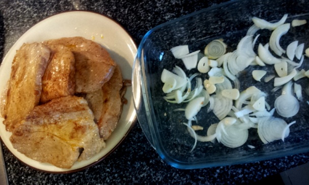 Pečená krkovička, dusená kapusta, knedle (fotorecept) - obrázok 1