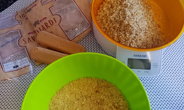 Orechové rezy so žĺtkovým krémom (fotorecept) - obrázok 2