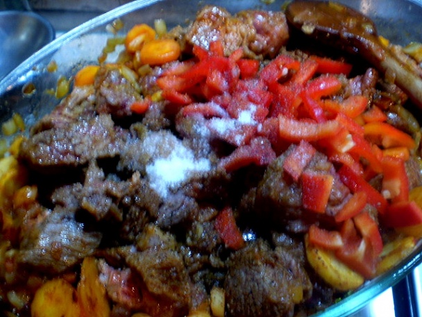 Farebný hovädzí krk (fotorecept) - obrázok 7