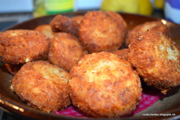 Syrovo-bryndzové karbonátky s cviklovo-uhorkovým šalátom (fotorecept) - obrázok 6