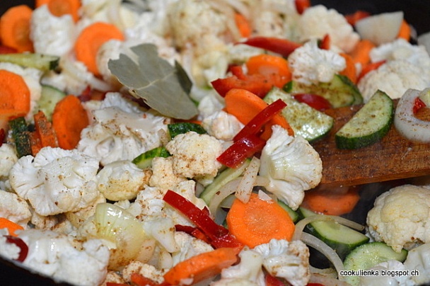 Nakladaný karfiol s mrkvou a čili papričkami (fotorecept) - obrázok 3