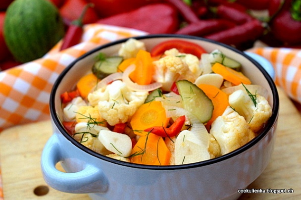 Nakladaný karfiol s mrkvou a čili papričkami (fotorecept) - obrázok 6