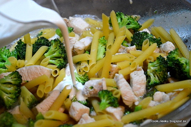 Alfredo Chicken Eintopf (fotorecept) - obrázok 3