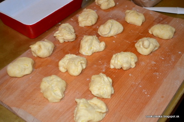 Kysnuté pufky so zemiakmi a údeným syrom (fotorecept) - obrázok 3