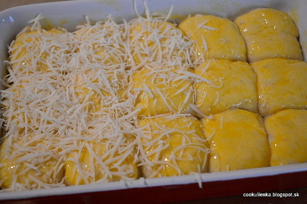 Kysnuté pufky so zemiakmi a údeným syrom (fotorecept) - obrázok 5