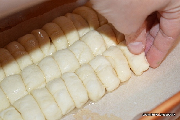 Dukátové buchtičky s vanilkovým pudingom (fotorecept) - obrázok 5