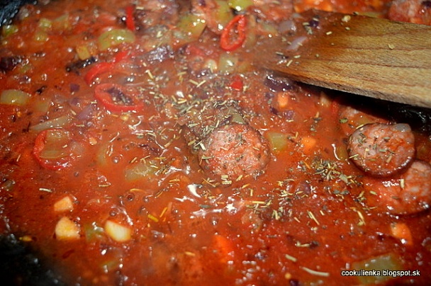 Pikantné cestoviny s klobásou a so syrom (fotorecept) - obrázok 5