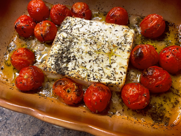 Špagety s pečenou fetou a paradajkami (fotorecept) - obrázok 3