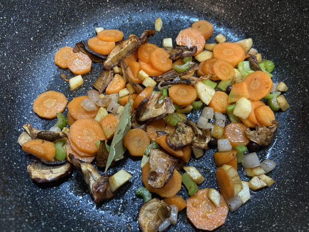 Diviačí chrbát s hubovo-zeleninovou omáčkou (fotorecept) - obrázok 3