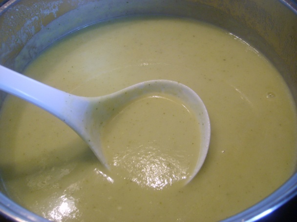 Rýchla cuketová polievka so syrokrémom - obrázok 2