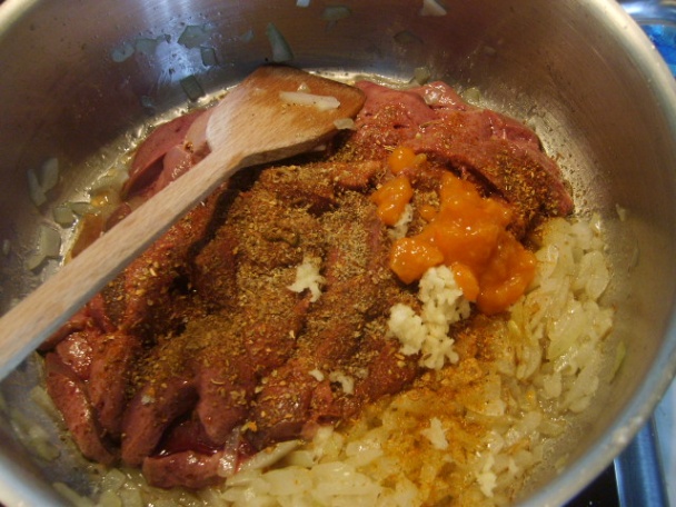 Pečeň s lečom (fotorecept) - obrázok 1