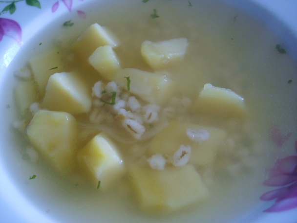 Pečené koleno na jablkách v medovej marináde - obrázok 1