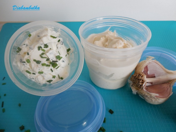 Smotanové nátierkové maslo s čerstvou vňaťou, pažítkou, bylinkami alebo cesnakom - obrázok 1